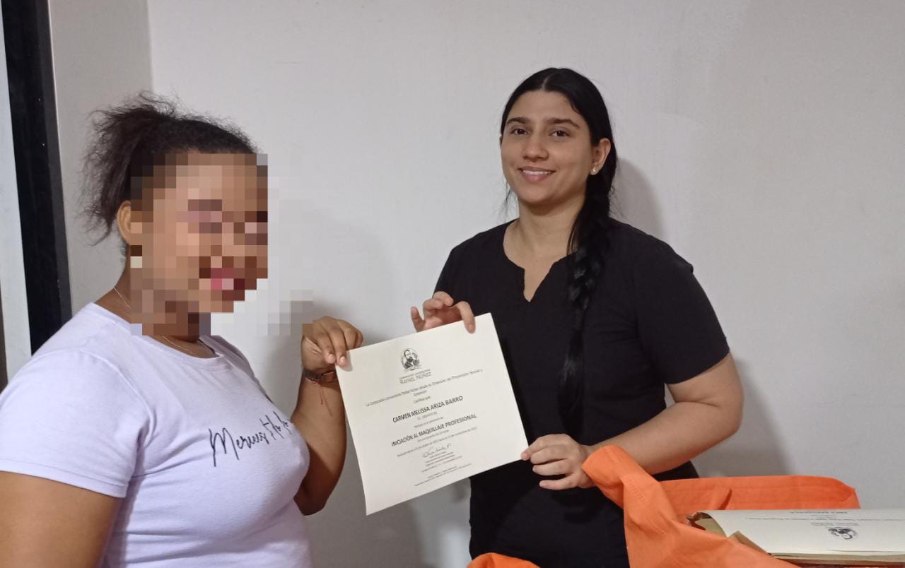 Mujeres Privadas De La Libertad Se Certificaron En Iniciaci N Al