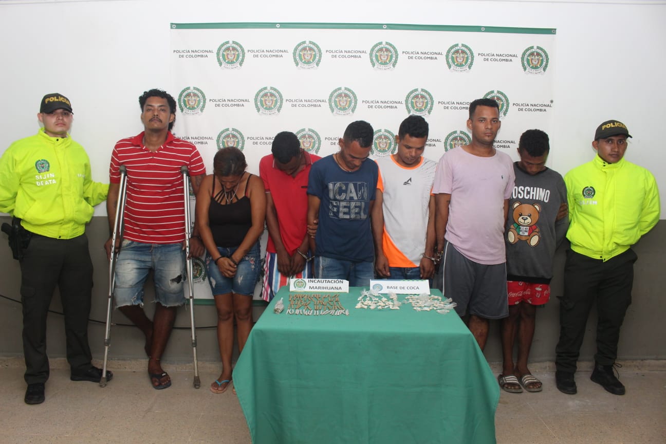 Fue necesaria una labor investigativa, testimonios, acciones de seguimiento y agentes encubiertos, para lograr la incautación de más de 72 gramos de marihuana y 70 de base de coca.