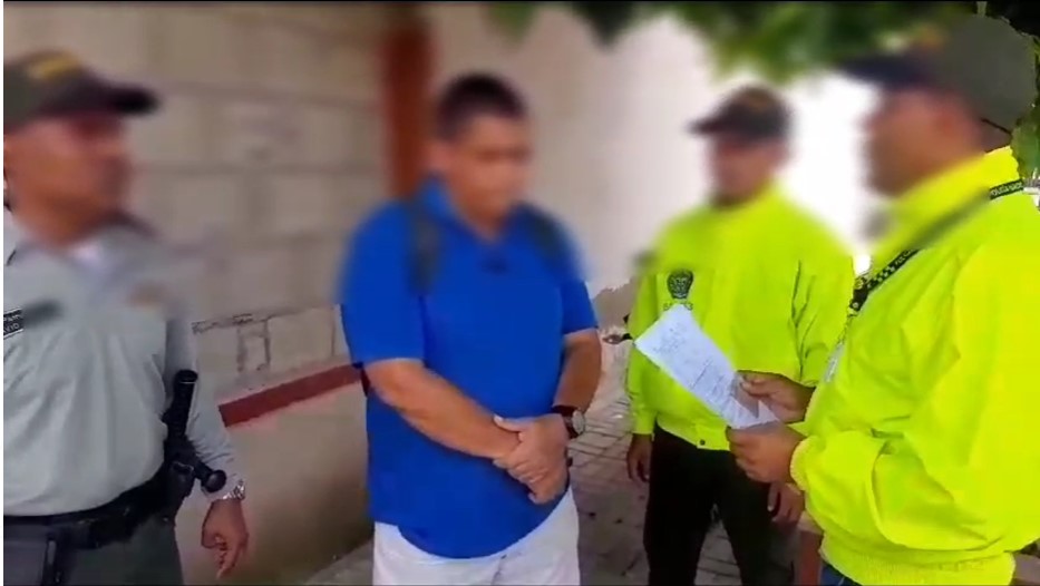 El docente fue capturado en plena vía pública en el barrio España, en Aracataca, Magdalena