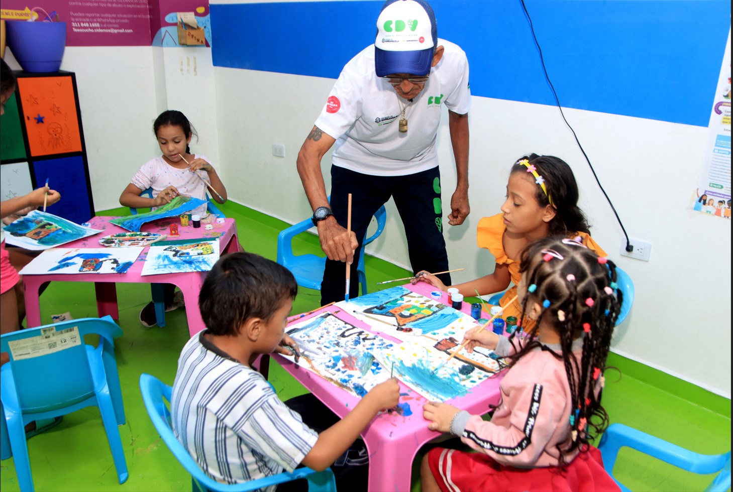 Este Centro de Vida es innovador toda vez que permite integrar todas las edades y ampliar la capacidad de atención, teniendo en cuenta que es el primer Centro de Vida del Distrito de Barranquilla que se integra a un proyecto de atención a menores.