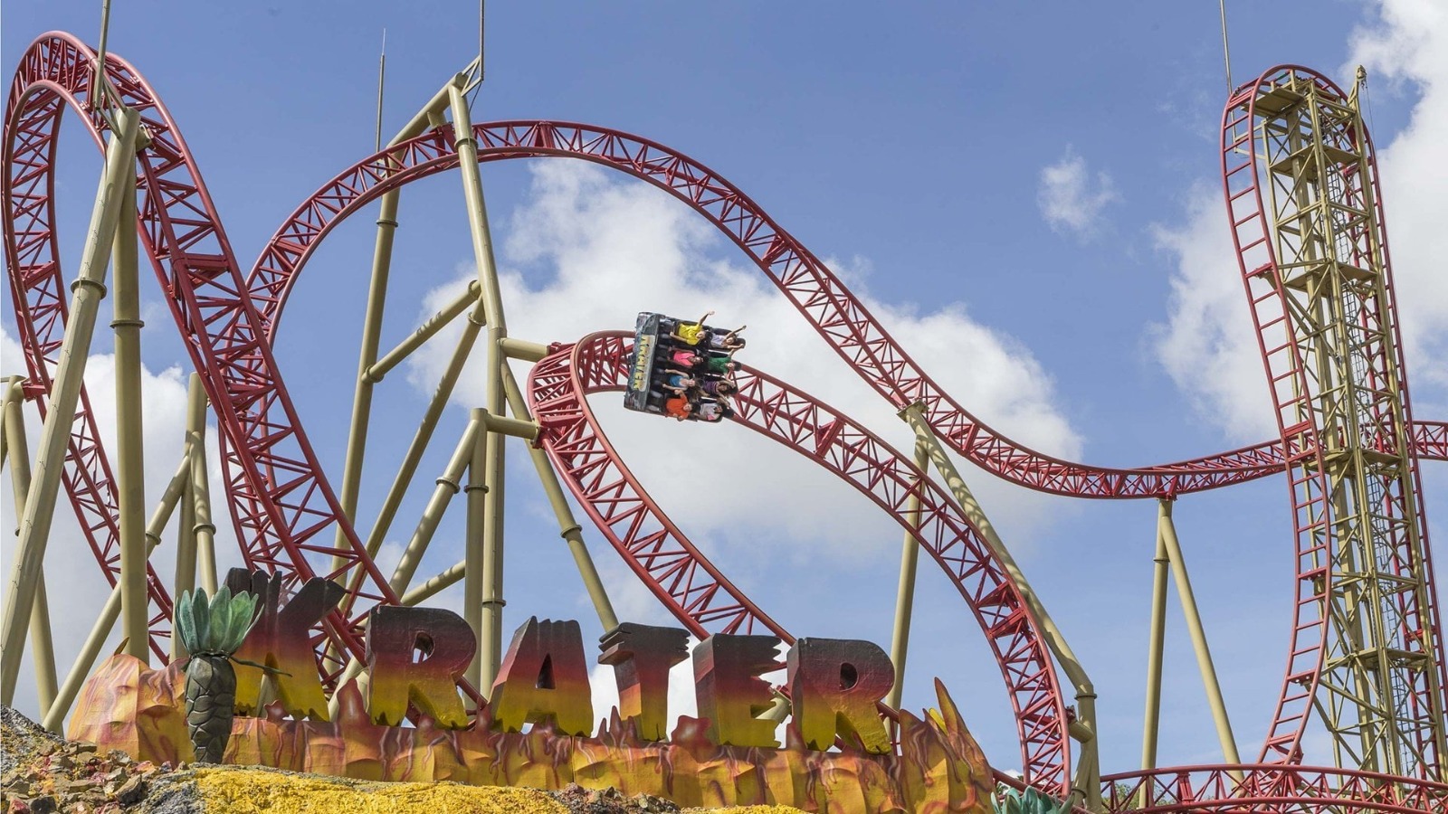 Turistas quedaron atrapados en montaña rusa en Parque del Café