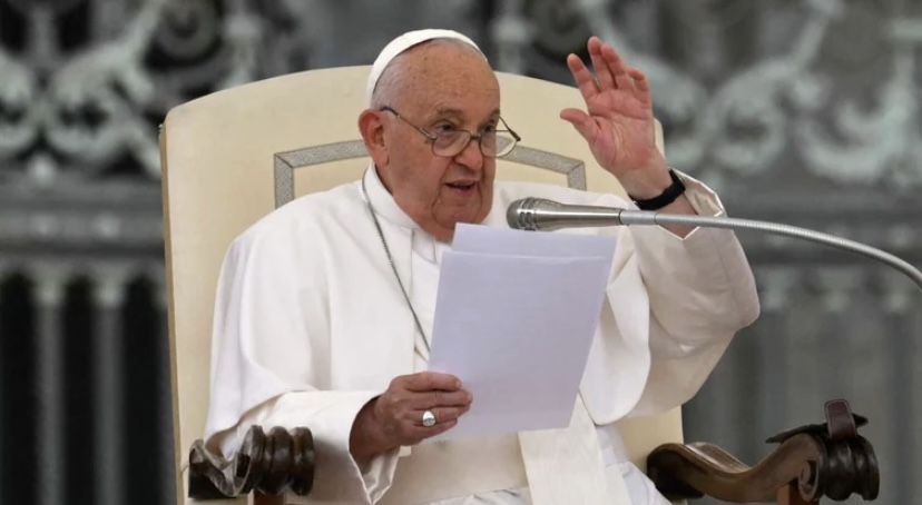 Papa Francisco reclamó a gobernantes “sabiduría” para poner fin a la guerra