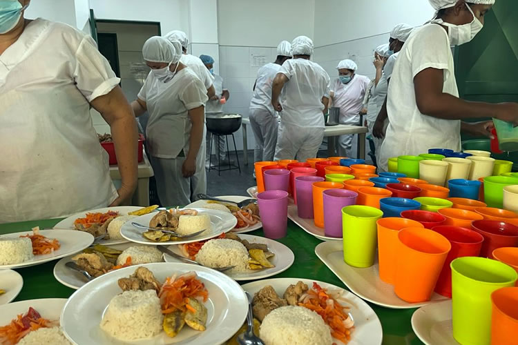 Alcaldía fortalece la seguridad alimentaria con la iniciativa ‘Mi barrio siembra’