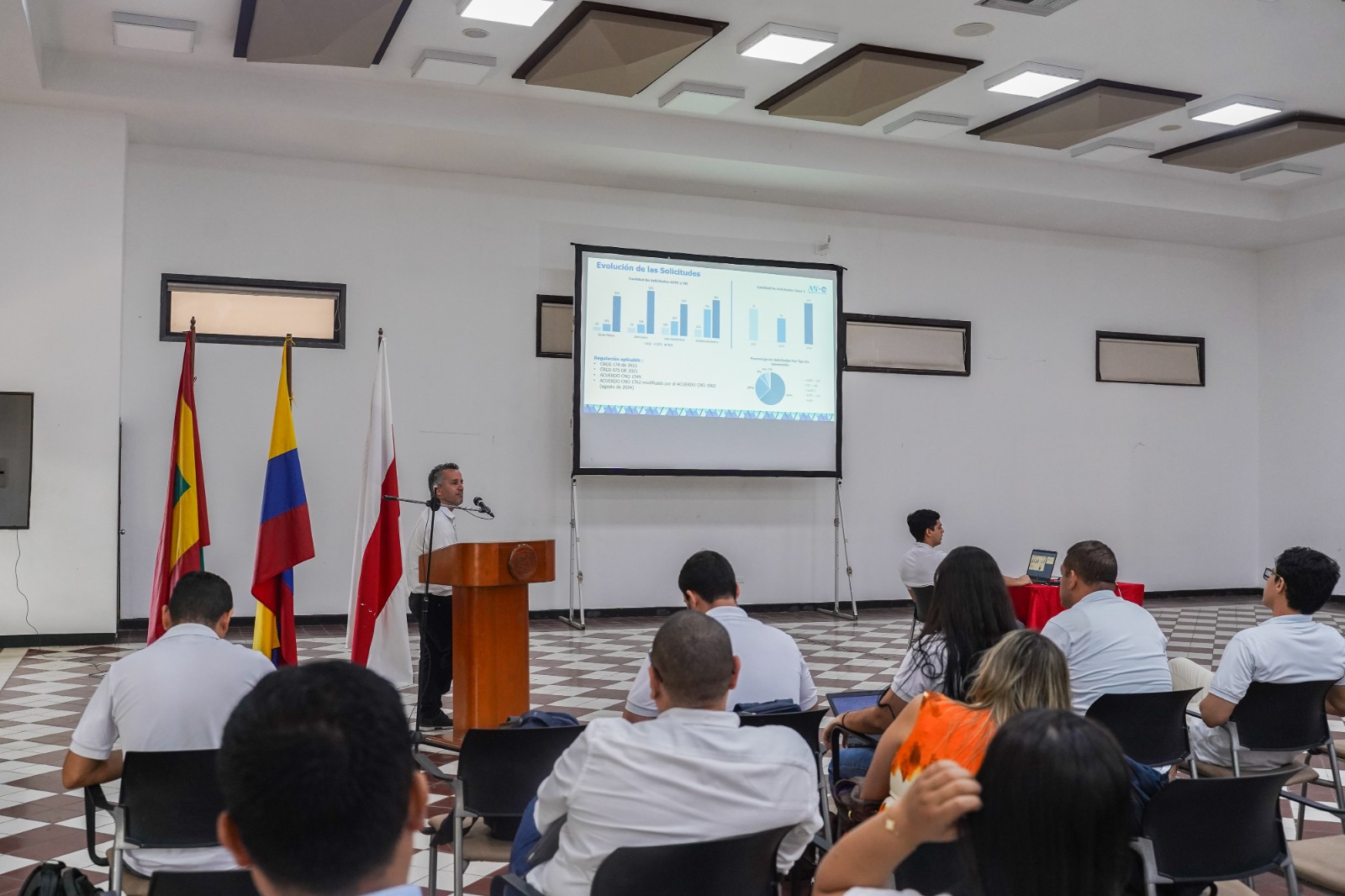 Con sensibilización a empresas de energía solar, Barranquilla sigue avanzando hacia la sostenibilidad