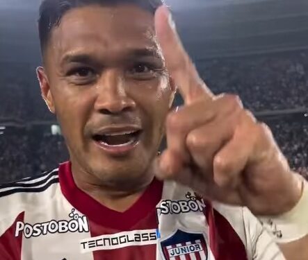 Teófilo Gutiérrez fue ovacionado en el estadio Metropolitano tras triunfo del Junior