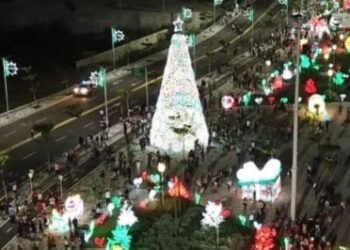 El encendido del alumbrado navideño iluminó el Gran Malecón de Barranquilla