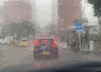 Nubosidad y lluvias sobre Barranquilla por paso de onda tropical