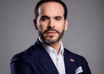 Abelardo de la Espriella durante una intervención pública tras denunciar una amenaza en su contra.