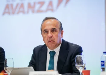 Guillermo Reyes, embajador de Colombia en Suecia, responde a señalamientos sobre Verónica Alcocer.