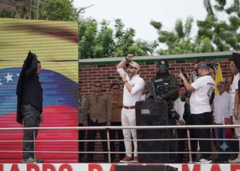 De la Espriella sur del Atlántico: Durante su visita a Campo de la Cruz para anunciar proyectos de inversión.