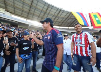 Instalan la última grada de la ampliación del estadio Metropolitano