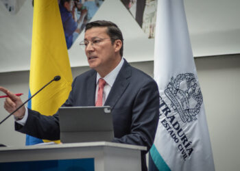 Hernán Penagos y Gustavo Petro en medio de la tutela por señalamientos sobre supuesto fraude electoral.