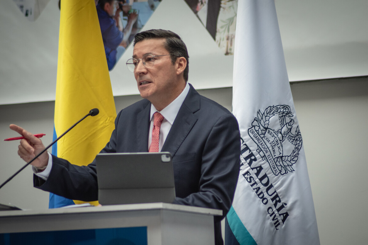 Hernán Penagos y Gustavo Petro en medio de la tutela por señalamientos sobre supuesto fraude electoral.