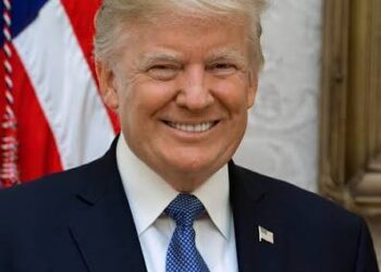Imagen de Donald Trump durante sus declaraciones sobre los aranceles de Estados Unidos a Colombia.